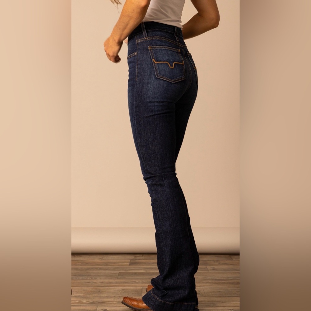 Kimes Ranch Women's Jennifer Dark Wash Jeans  Boot Cut Jeans size 8/34 - Picture 3 of 7